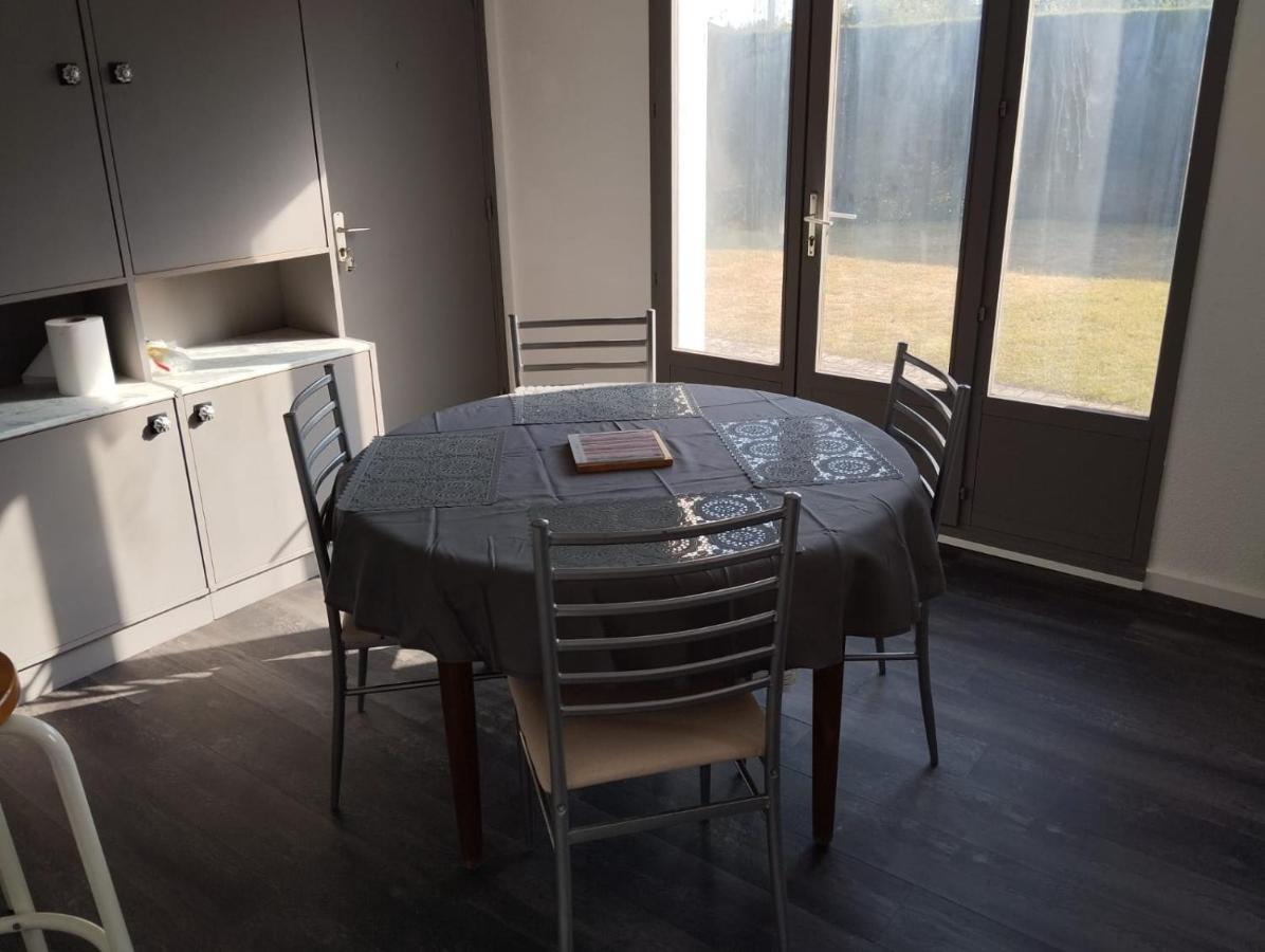 Cottage A 2 Mn A Pied De La Mer 玛维尔弗朗斯维尔 外观 照片